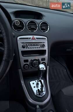 Хэтчбек Peugeot 308 2009 в 