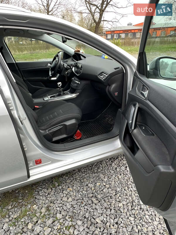 Універсал Peugeot 308 2014 в Києві