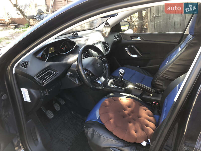 Універсал Peugeot 308 2014 в На Новій Борові