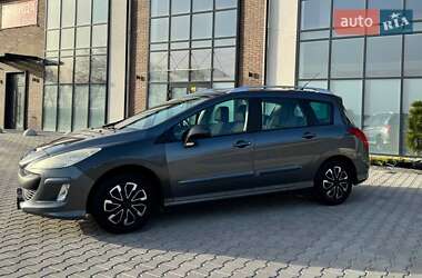Универсал Peugeot 308 2010 в 