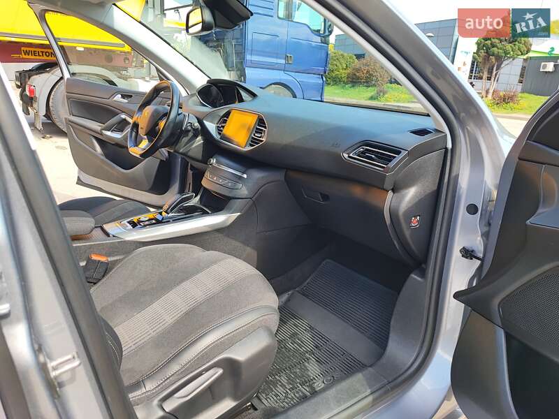 Універсал Peugeot 308 2019 в Стрию