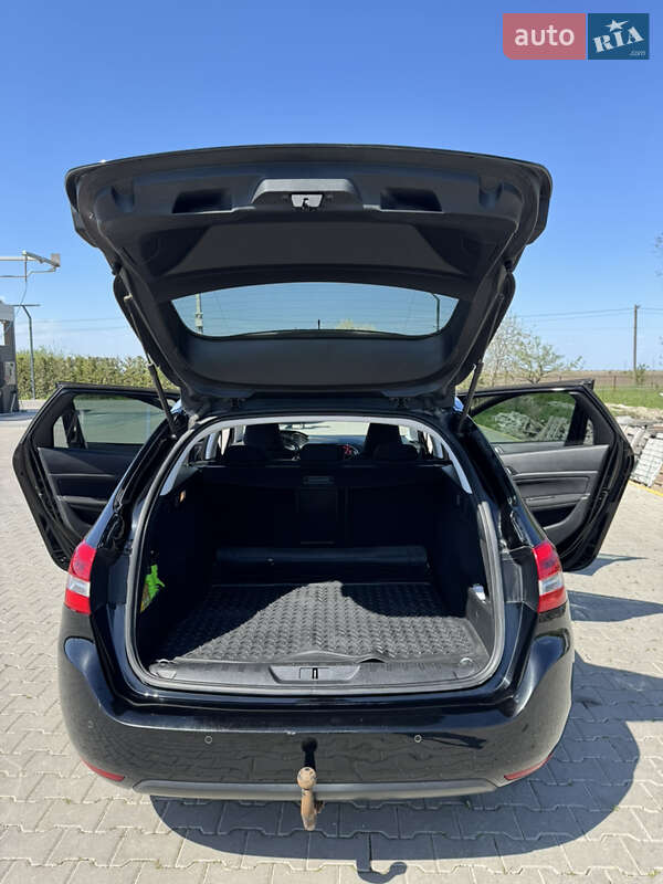 Універсал Peugeot 308 2017 в Радехові