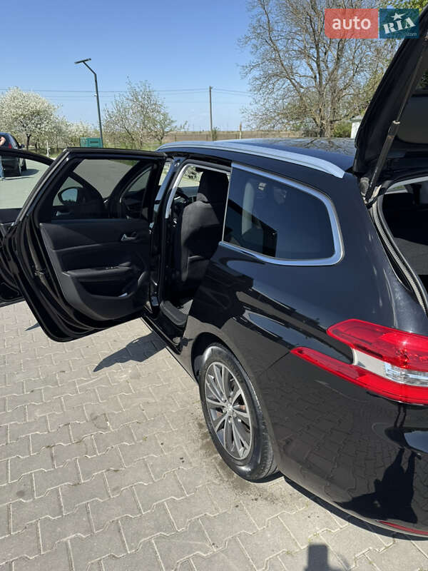 Універсал Peugeot 308 2017 в Радехові