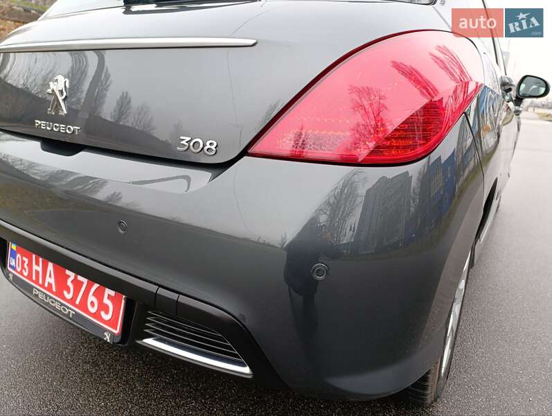 Хэтчбек Peugeot 308 2013 в Киеве