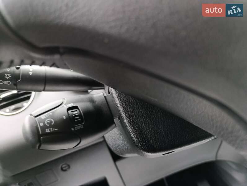 Хэтчбек Peugeot 308 2013 в Киеве