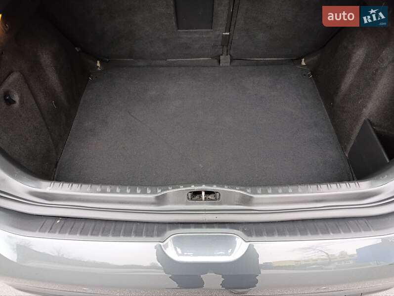 Хэтчбек Peugeot 308 2013 в Киеве