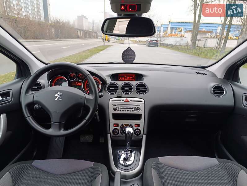 Хэтчбек Peugeot 308 2013 в Киеве