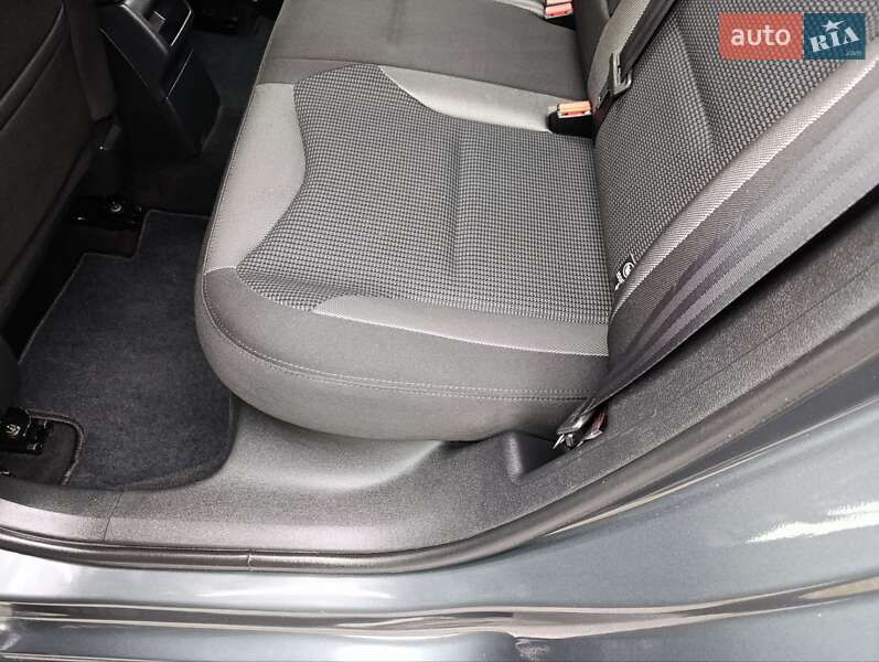 Хэтчбек Peugeot 308 2013 в Киеве