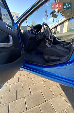 Хэтчбек Peugeot 308 2008 в 