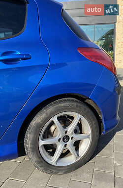 Хэтчбек Peugeot 308 2008 в 