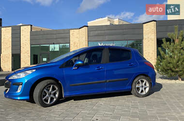 Хэтчбек Peugeot 308 2008 в 