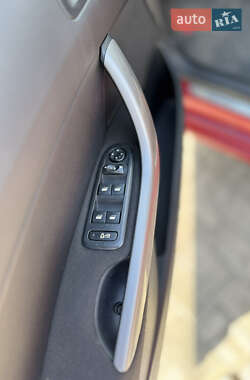 Хэтчбек Peugeot 308 2010 в 