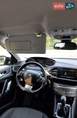 Универсал Peugeot 308 2017 в 