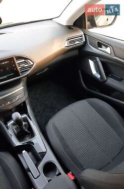 Универсал Peugeot 308 2017 в 