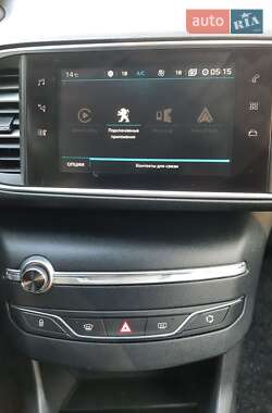 Универсал Peugeot 308 2017 в 