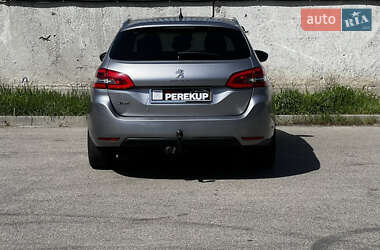 Універсал Peugeot 308 2014 в 
