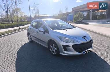 Хэтчбек Peugeot 308 2010 в 
