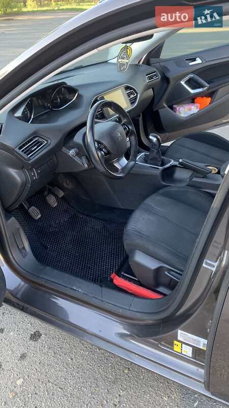 Хетчбек Peugeot 308 2014 в Києві