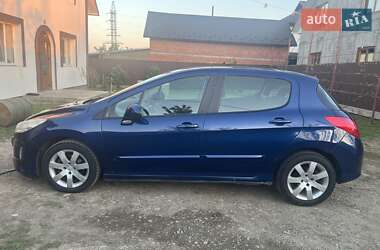 Хэтчбек Peugeot 308 2008 в 