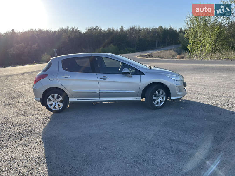 Хэтчбек Peugeot 308 2010 в Харькове