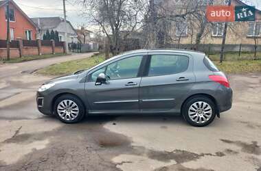 Хетчбек Peugeot 308 2012 в 