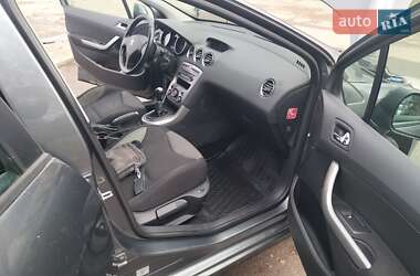 Хетчбек Peugeot 308 2012 в 