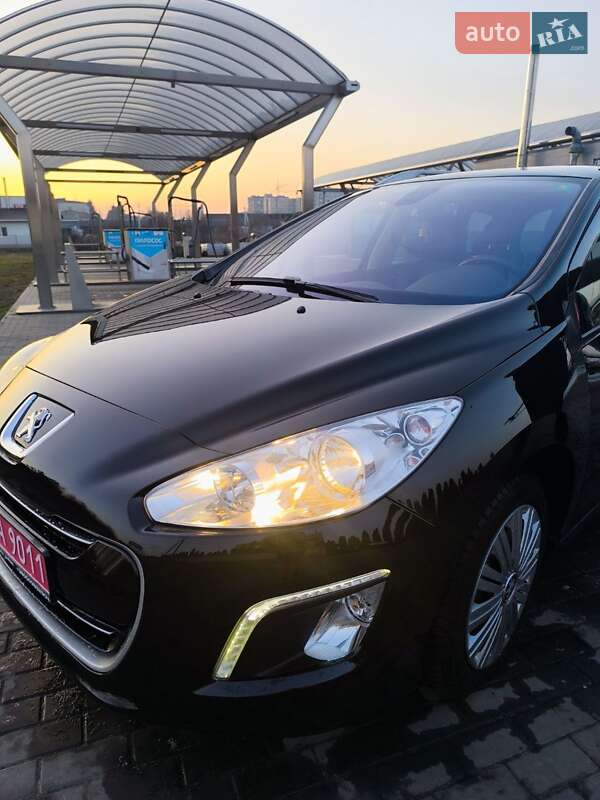 Универсал Peugeot 308 2013 в Луцке