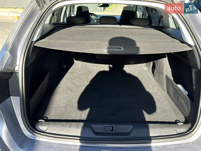 Универсал Peugeot 308 2015 в Киеве