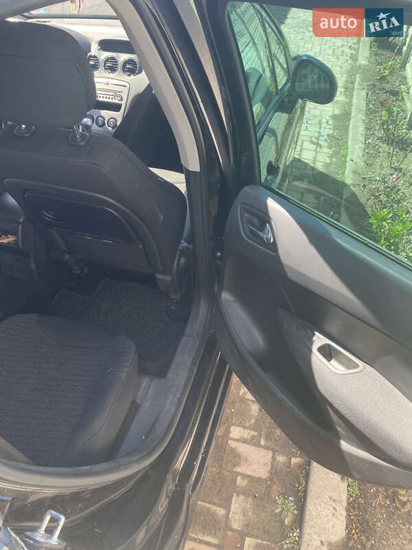 Универсал Peugeot 308 2008 в Лугинах