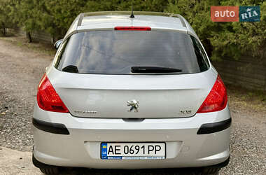 Хэтчбек Peugeot 308 2009 в 