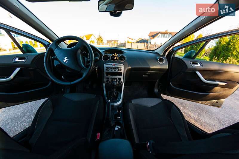 Хэтчбек Peugeot 308 2007 в Костополе