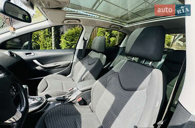 Хэтчбек Peugeot 308 2012 в 