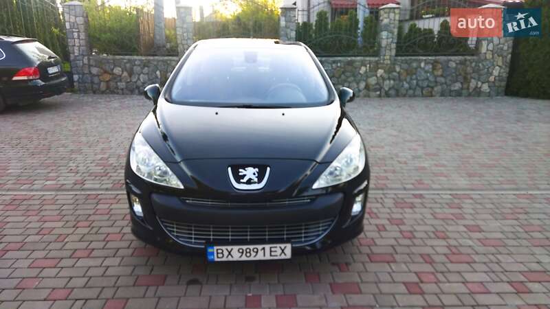 Хэтчбек Peugeot 308 2007 в Староконстантинове