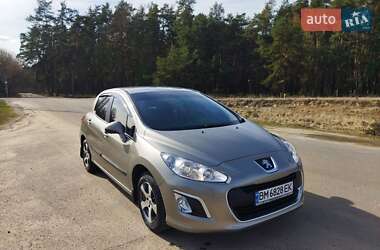 Хэтчбек Peugeot 308 2012 в Ахтырке