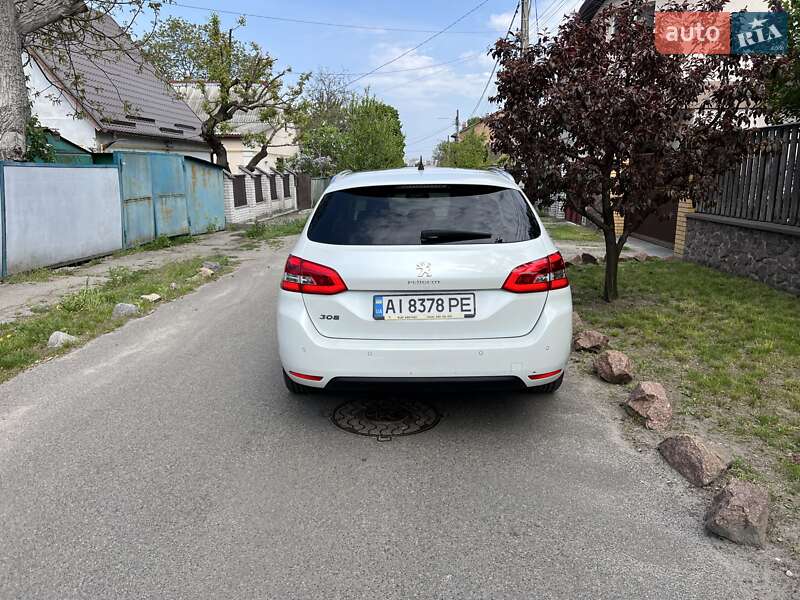Универсал Peugeot 308 2016 в Киеве