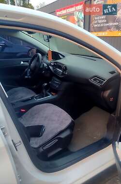 Універсал Peugeot 308 2015 в 