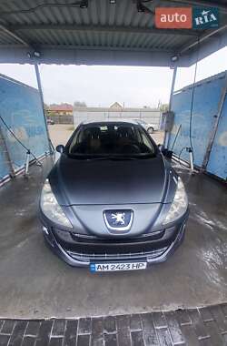 Хэтчбек Peugeot 308 2009 в Малине