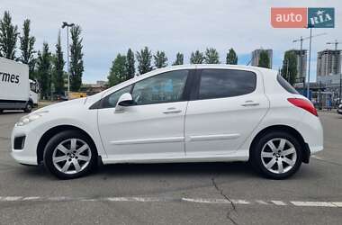 Хэтчбек Peugeot 308 2012 в Киеве