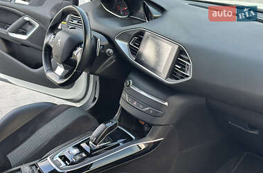 Хэтчбек Peugeot 308 2018 в 