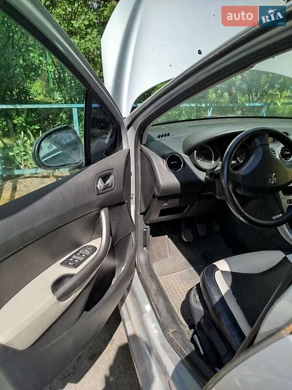 Хетчбек Peugeot 308 2008 в Києві