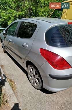 Хэтчбек Peugeot 308 2008 в 