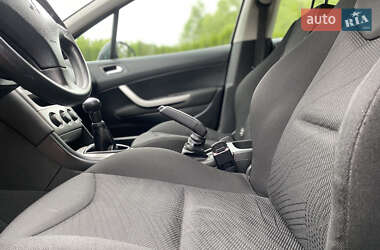 Хэтчбек Peugeot 308 2007 в 
