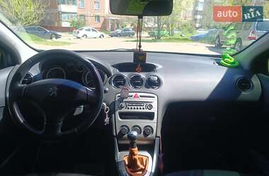 Хетчбек Peugeot 308 2008 в 