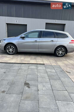 Универсал Peugeot 308 2015 в 