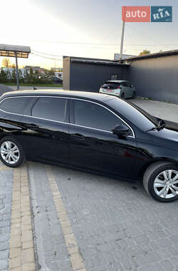 Універсал Peugeot 308 2015 в 