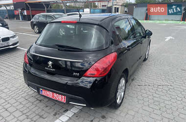 Хэтчбек Peugeot 308 2012 в 