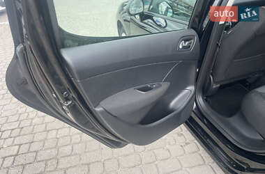 Хэтчбек Peugeot 308 2012 в 