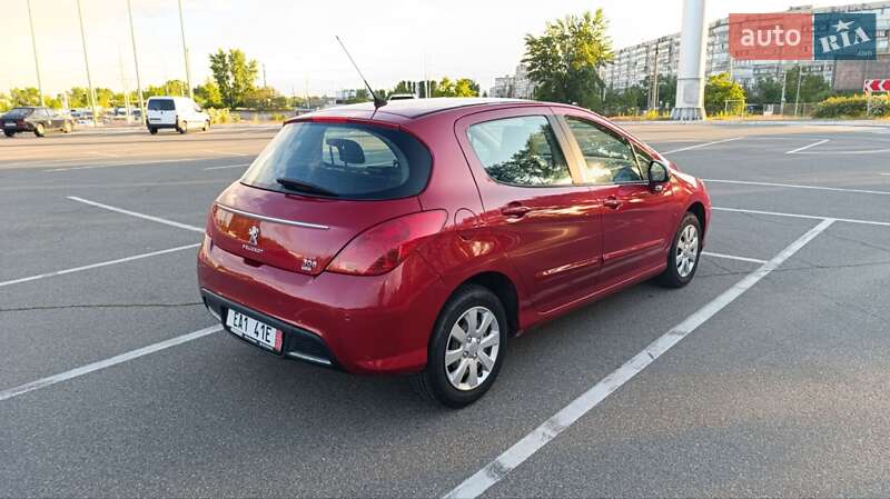 Хэтчбек Peugeot 308 2012 в Киеве