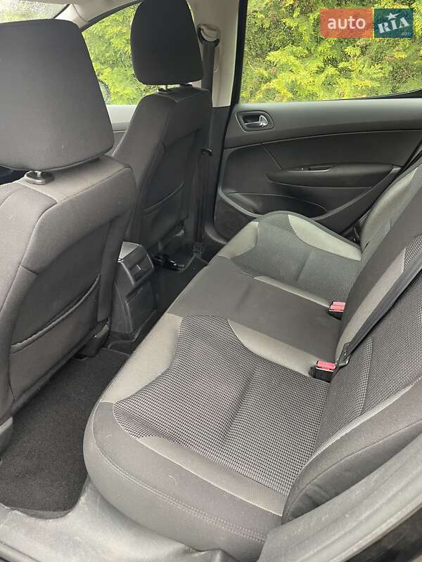 Хетчбек Peugeot 308 2010 в Києві