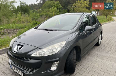 Хэтчбек Peugeot 308 2008 в Львове
